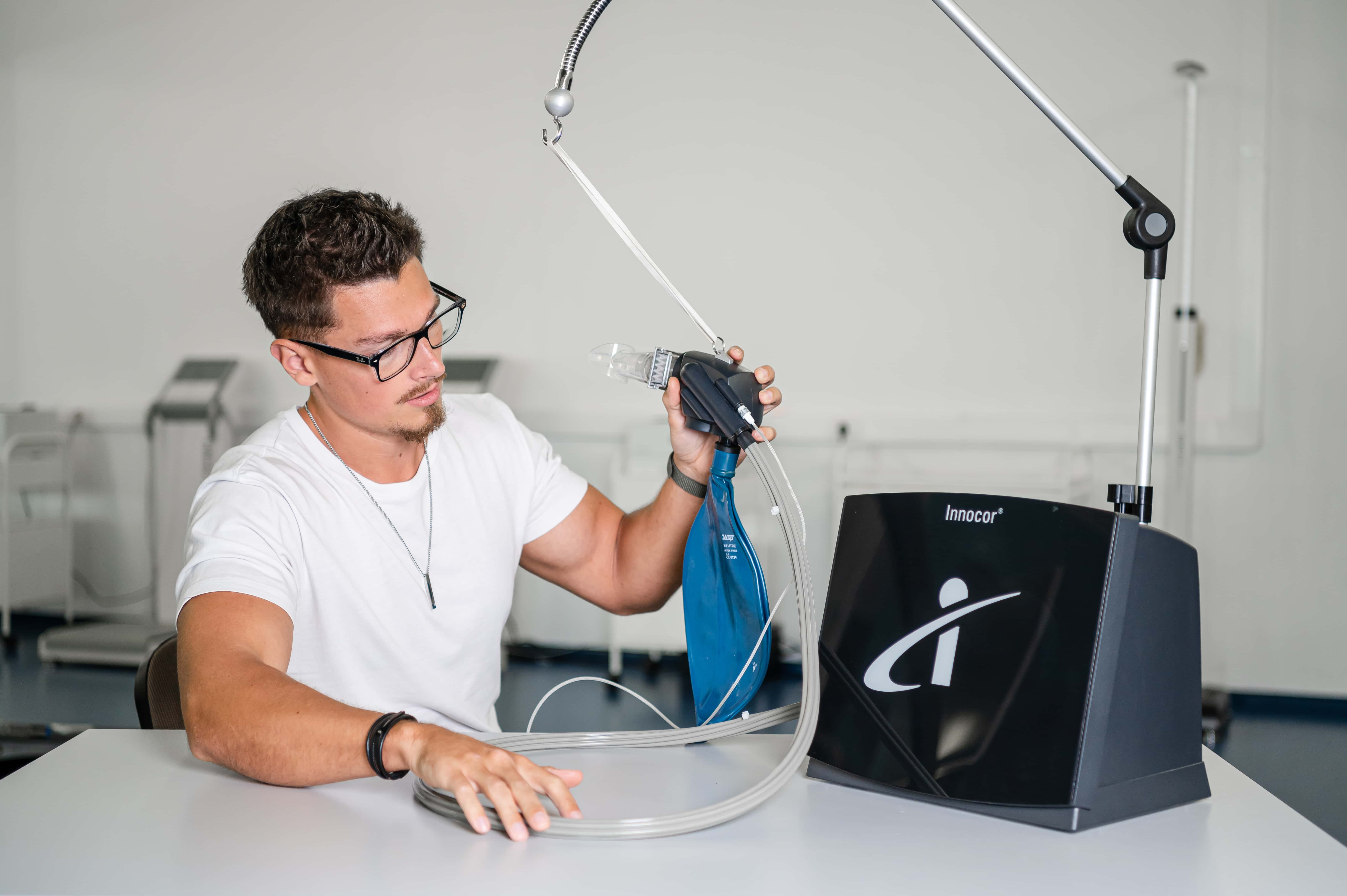 Тестер дыхательных усилий у спортсменов Innocor CO Cosmed